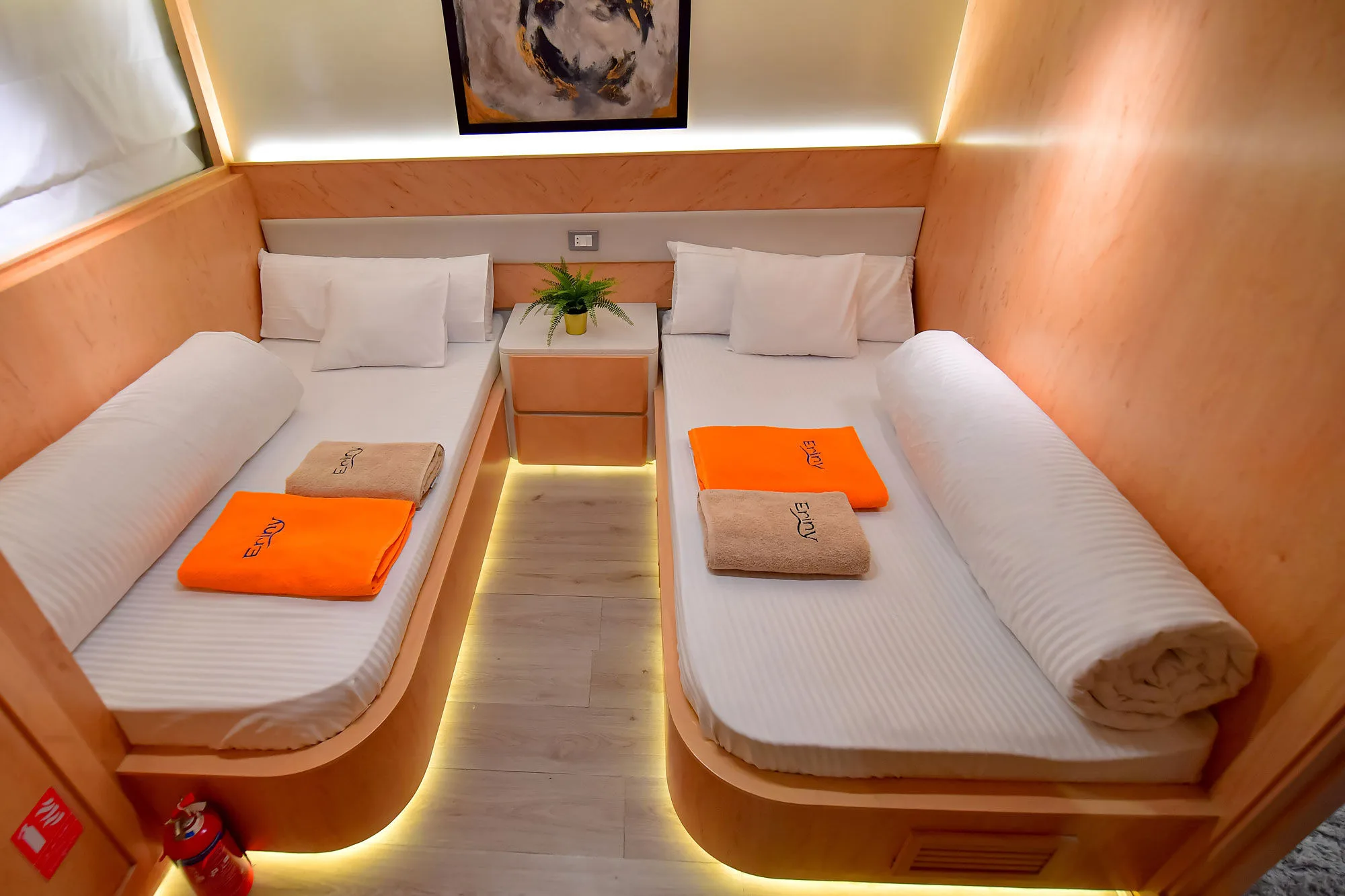Twin Cabin Main Deck