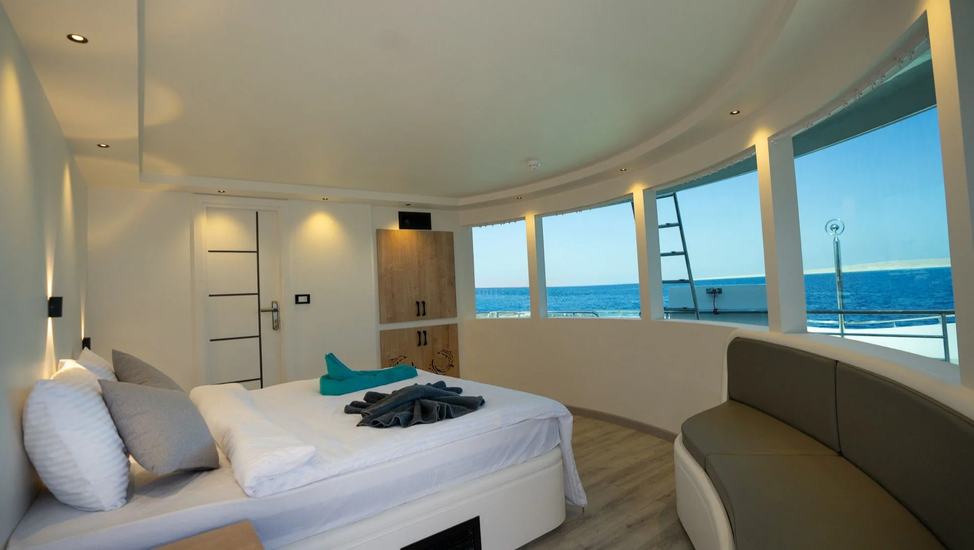 Double/Twin Cabins - Upper Deck