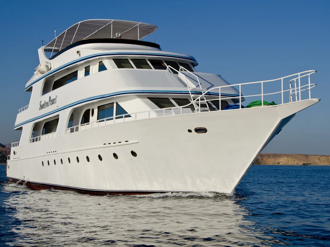 Freedom III deck plan and vessel layout 1