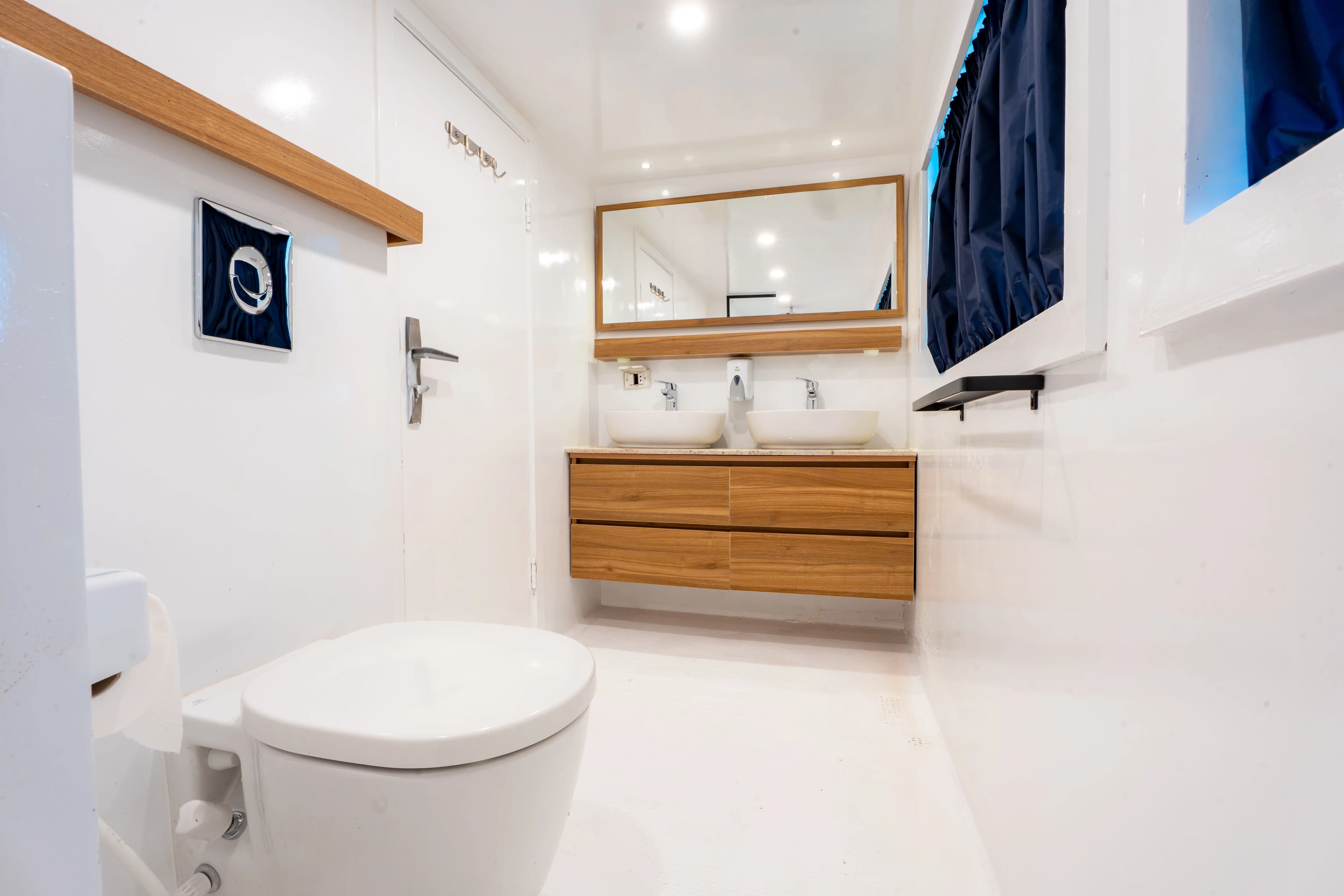Twin Bed Convertible Suite - Upper Deck