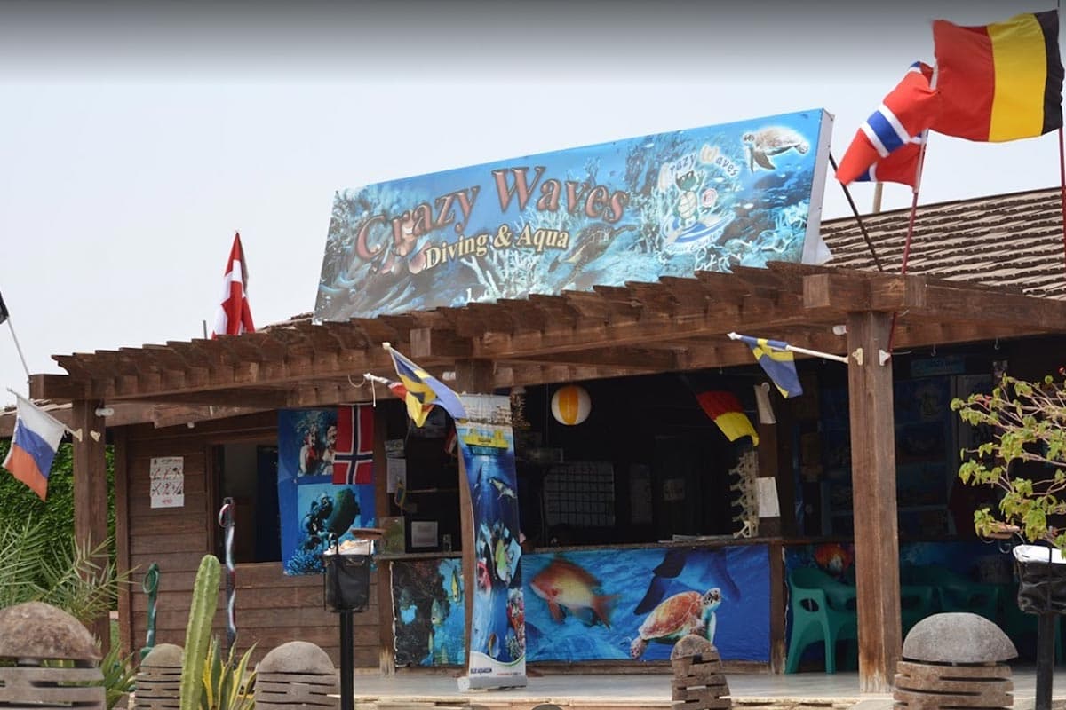 Crazy Waves Diving - Sahl Hashish - Cover Photo