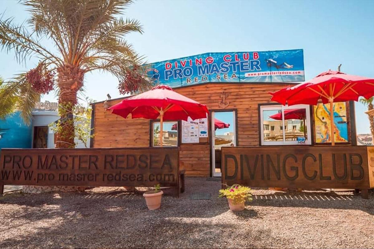 Pro Master Diving Club - Cover Photo